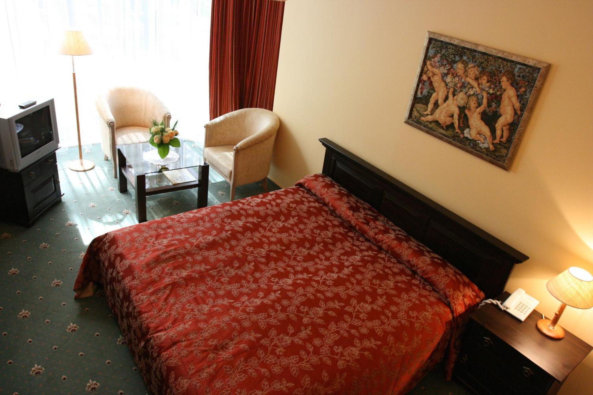 Hotel Sonata Birstonas Bagian luar foto