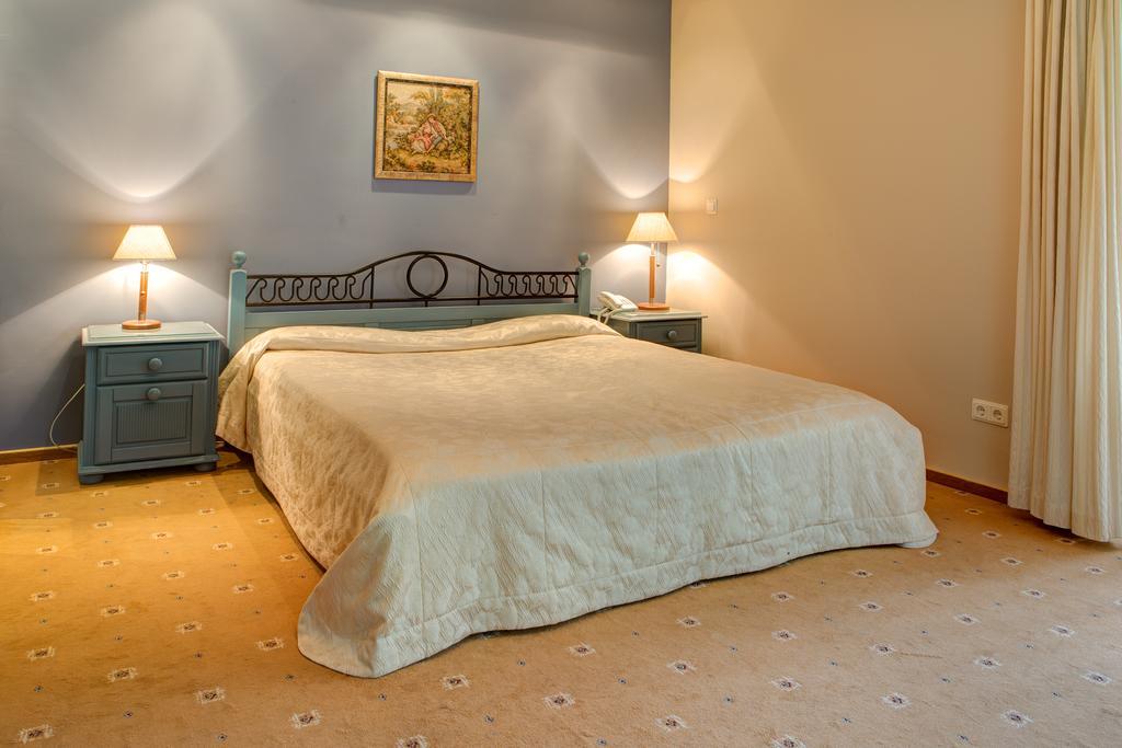 Hotel Sonata Birstonas Bagian luar foto