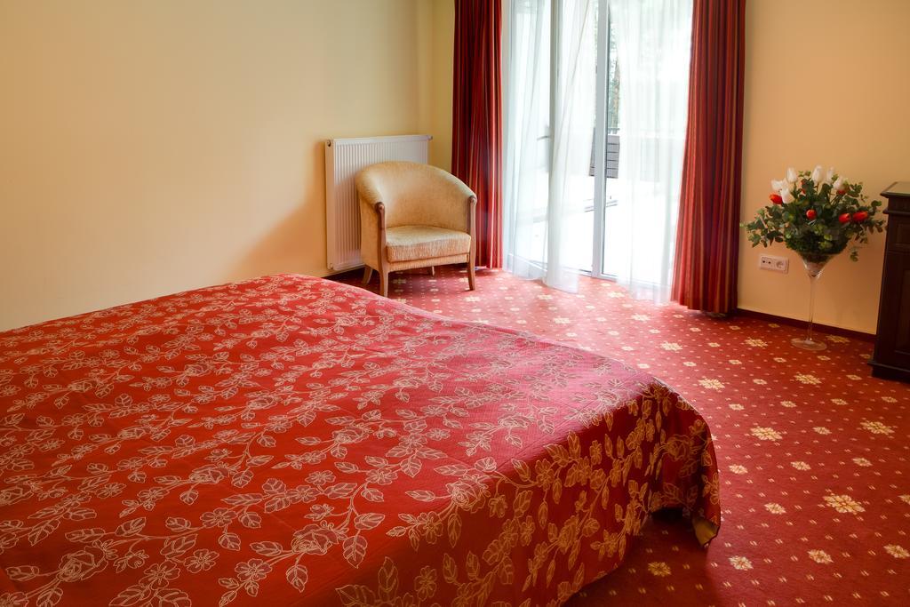 Hotel Sonata Birstonas Bagian luar foto
